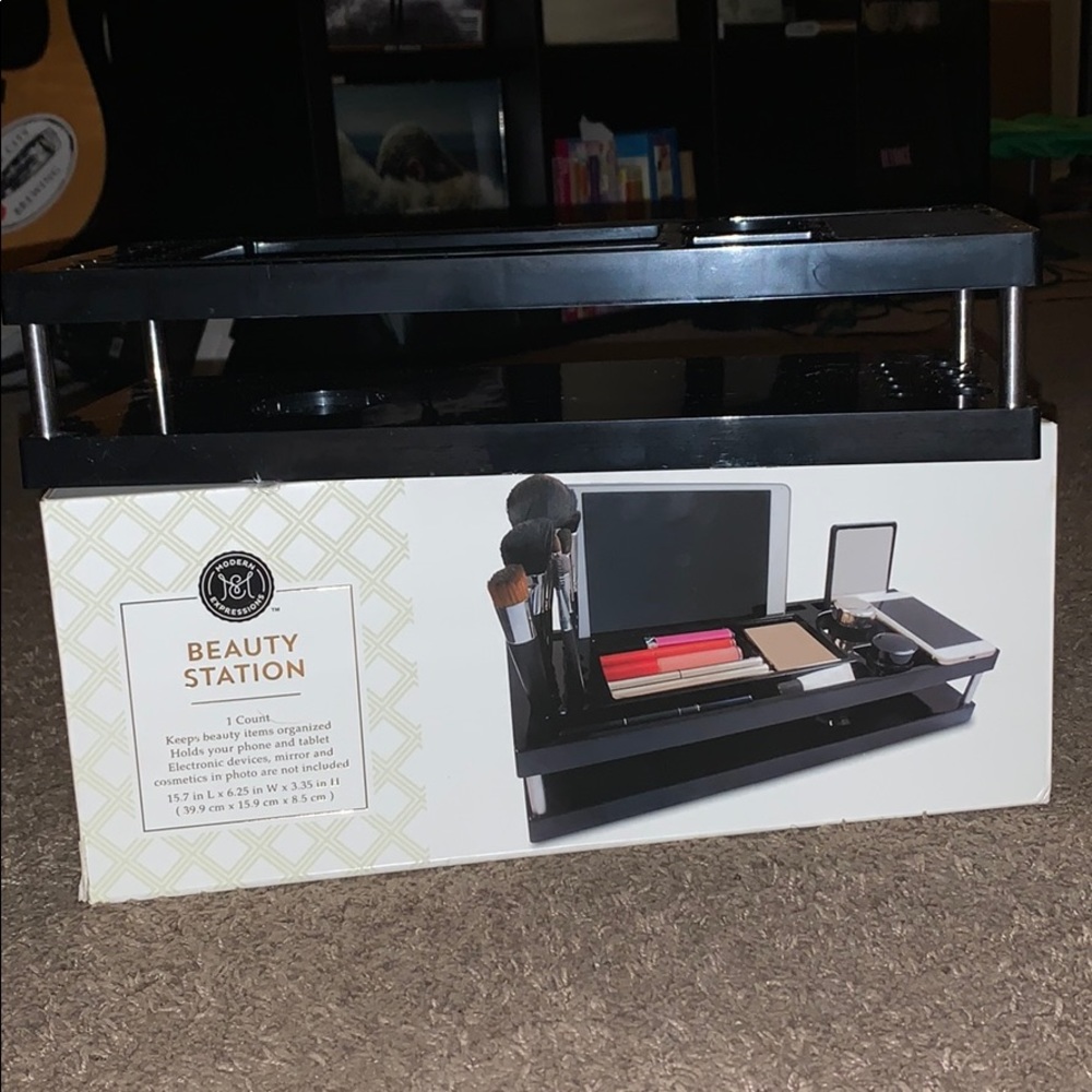 Modern Expressions Beauty Station